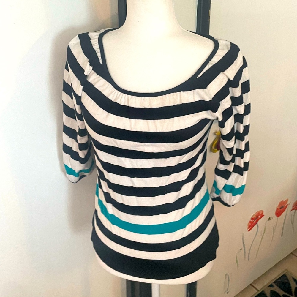 3/4 sleeve scoop neck black and white stripe with turquoise accent stripe
